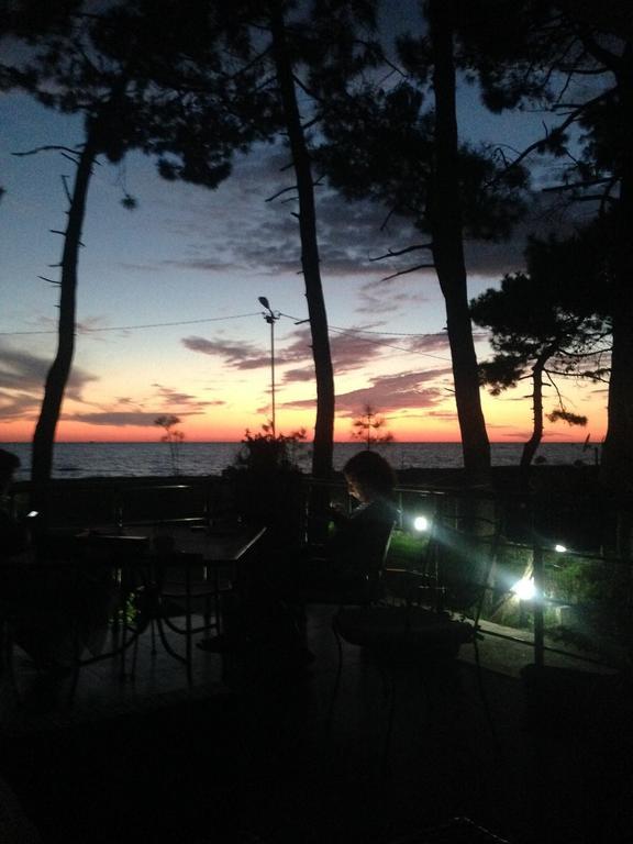 Hotel Mana-Mana Grigoleti Esterno foto